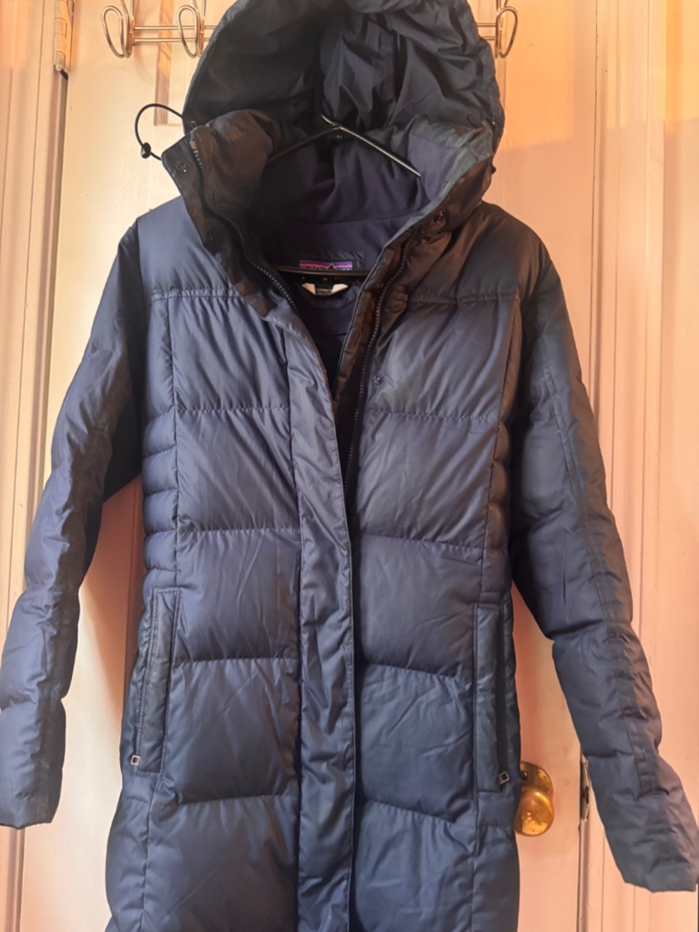 Patagonia Women's Dark Navy Long Puffer Coat with Hood size xs - Picture 3 of 8